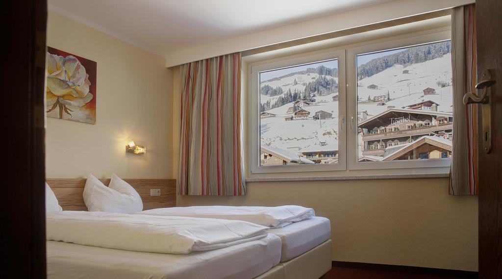 Aparthotel Dorfplatzl Garni Tux Eksteriør billede