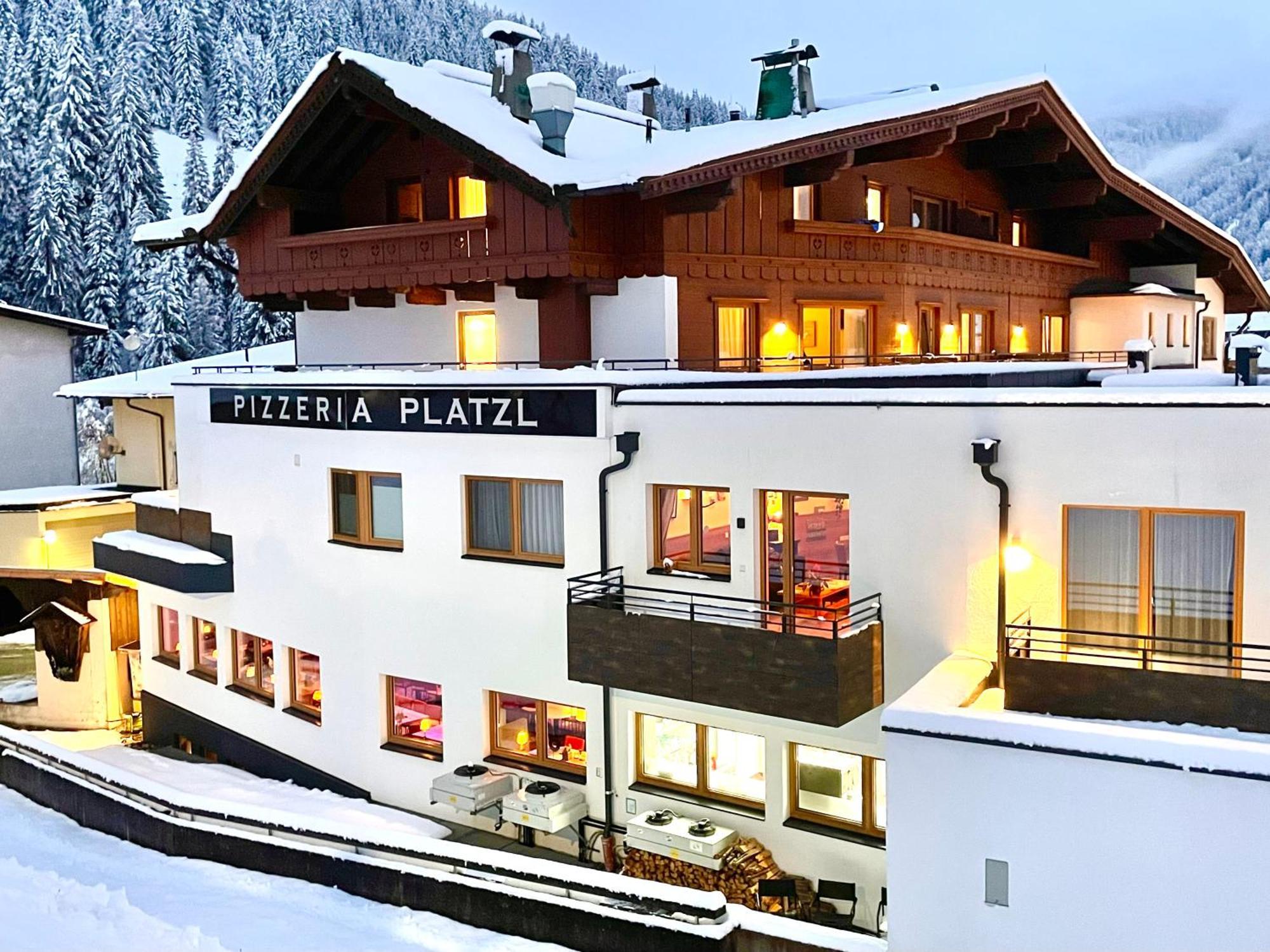 Aparthotel Dorfplatzl Garni Tux Eksteriør billede