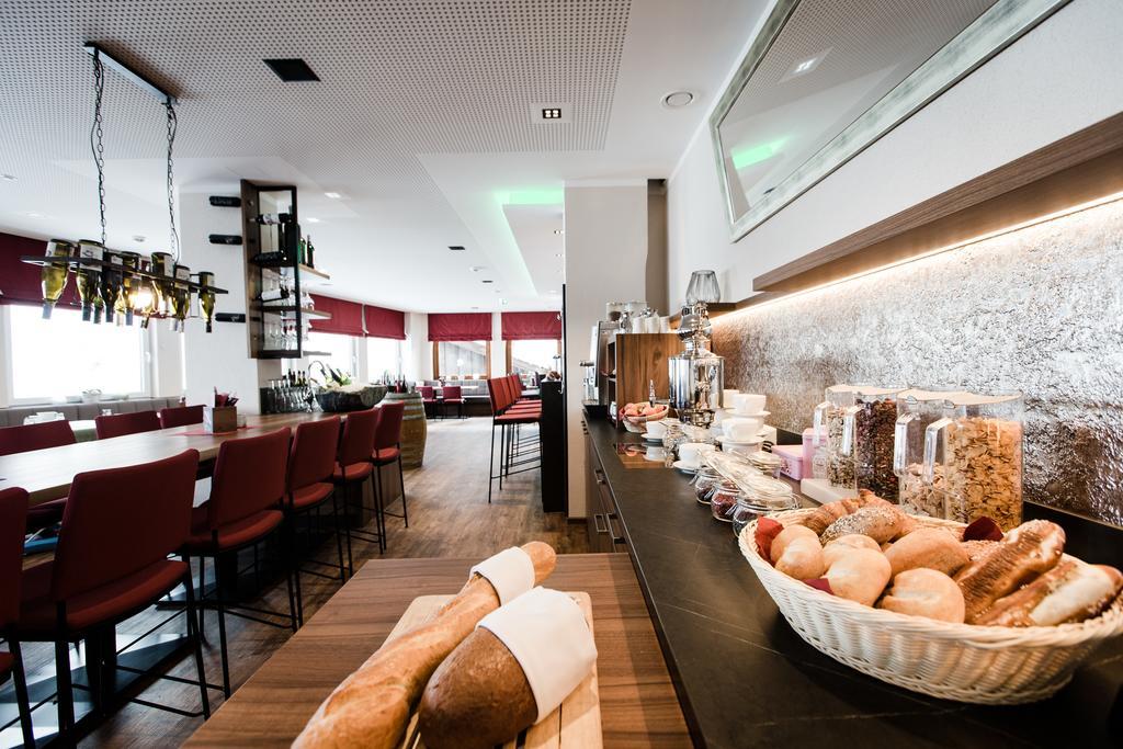 Aparthotel Dorfplatzl Garni Tux Eksteriør billede
